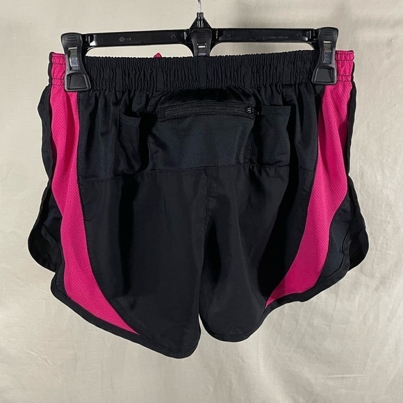Umbro Athletic Shorts Black Size Medium - Picture 2 of 7